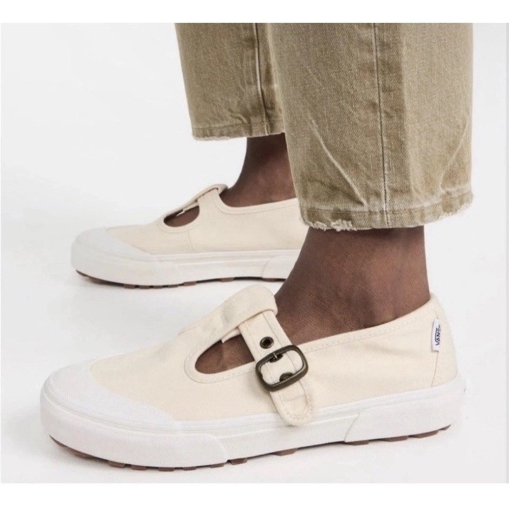 VANS Women's 8 Style 93 Canvas T-Strap Mary Jane Shoes Beige NEW No Tags Or Box